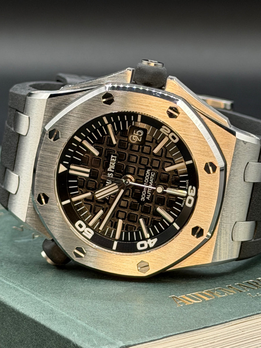 Audemars Piguet 2014 Audemars Piguet Audemars Piguet Royal Oak Offshore Diver 15703ST.OO.A002CA.01 , front view