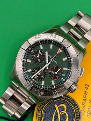 N/A Breitling Avenger (Green) B01 Chronograph 42mm AB0146