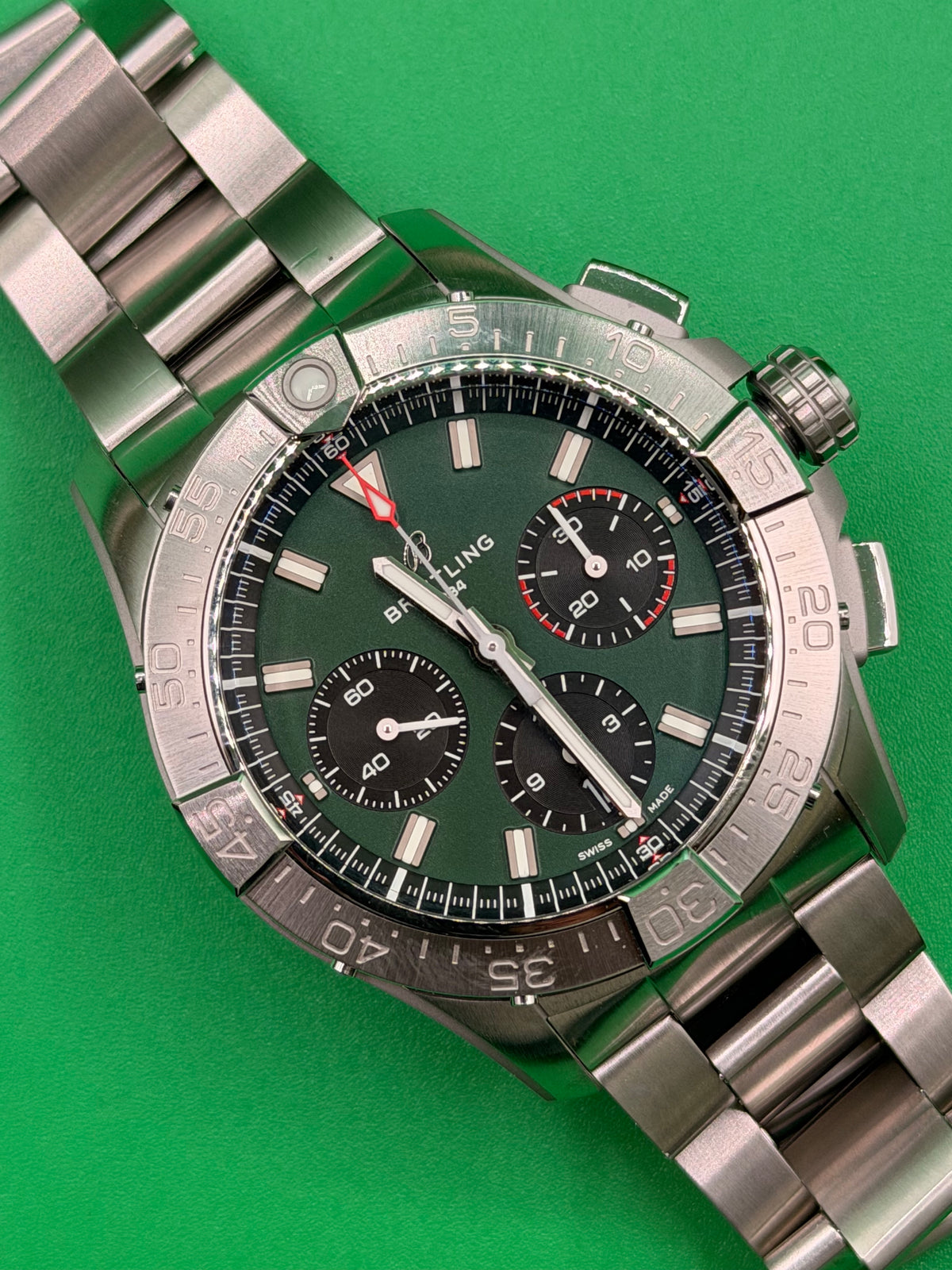Breitling N/A Breitling Avenger (Green) B01 Chronograph 42mm AB0146