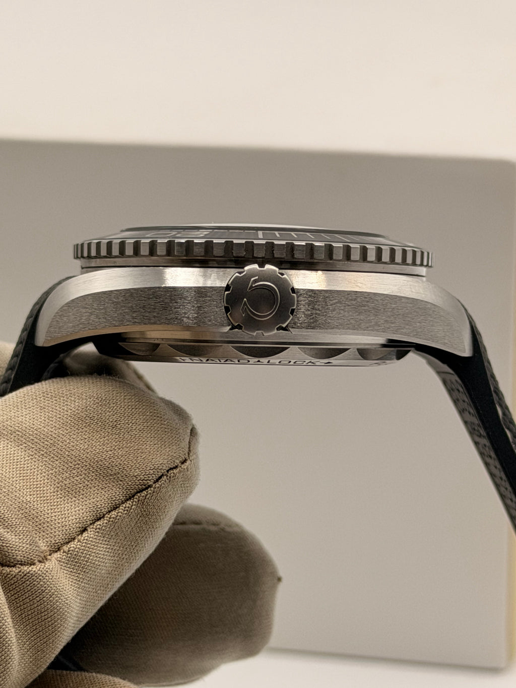 Omega Planet Ocean 600m