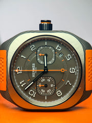 Hermes H08 | Monopusher Chronograph Dial on Orange rubber W403130WW00 Complete 2026